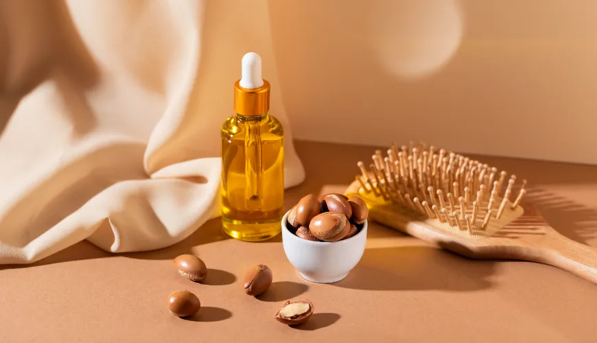 L'huile d'argan est le chemin vers des cheveux plus forts et plus sains