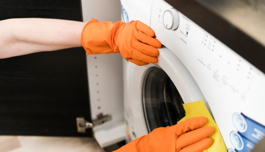 Comment nettoyer la machine à laver pour éliminer les mauvaises odeurs et avoir du linge parfumé